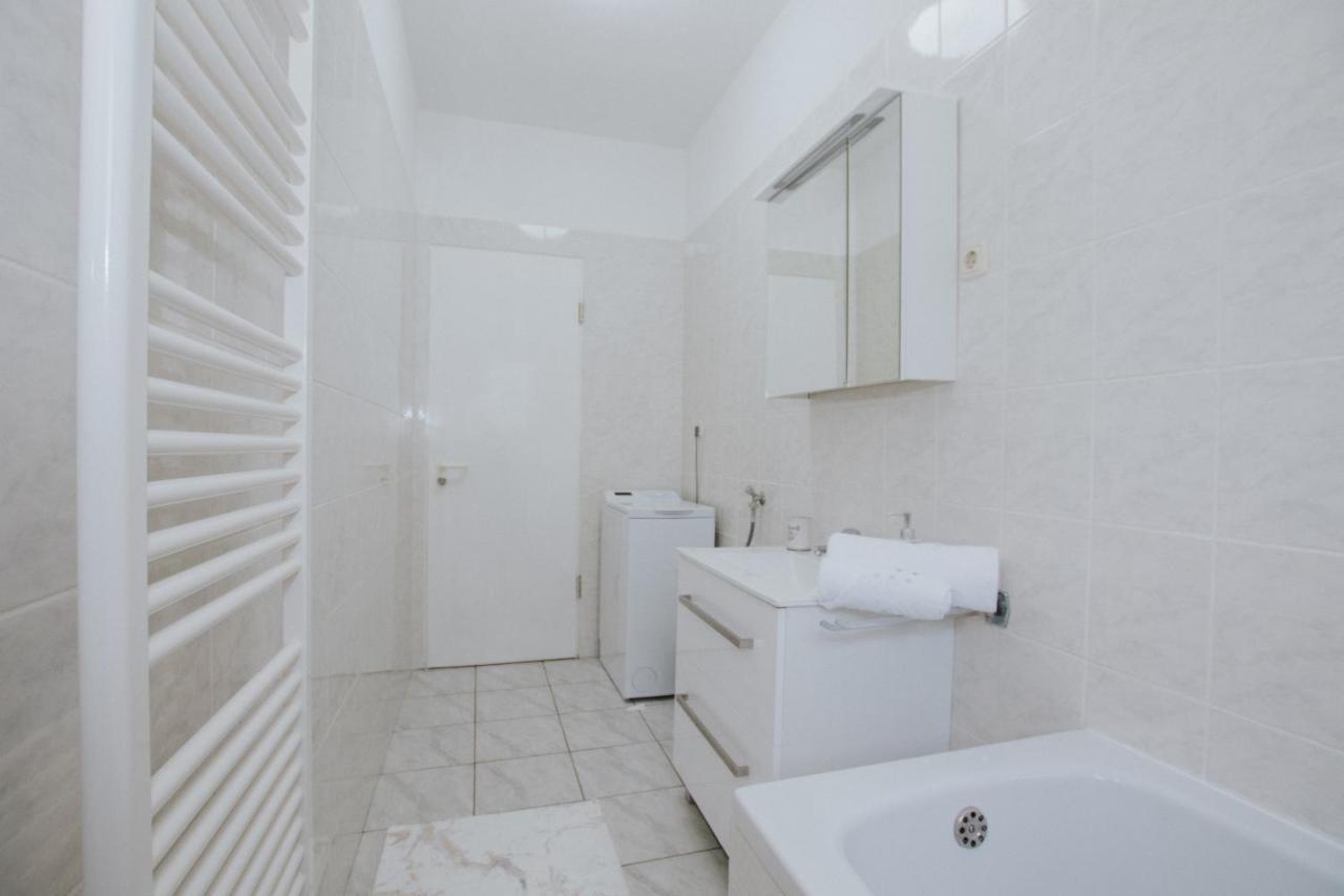 Apartment Deni Солин Екстер'єр фото