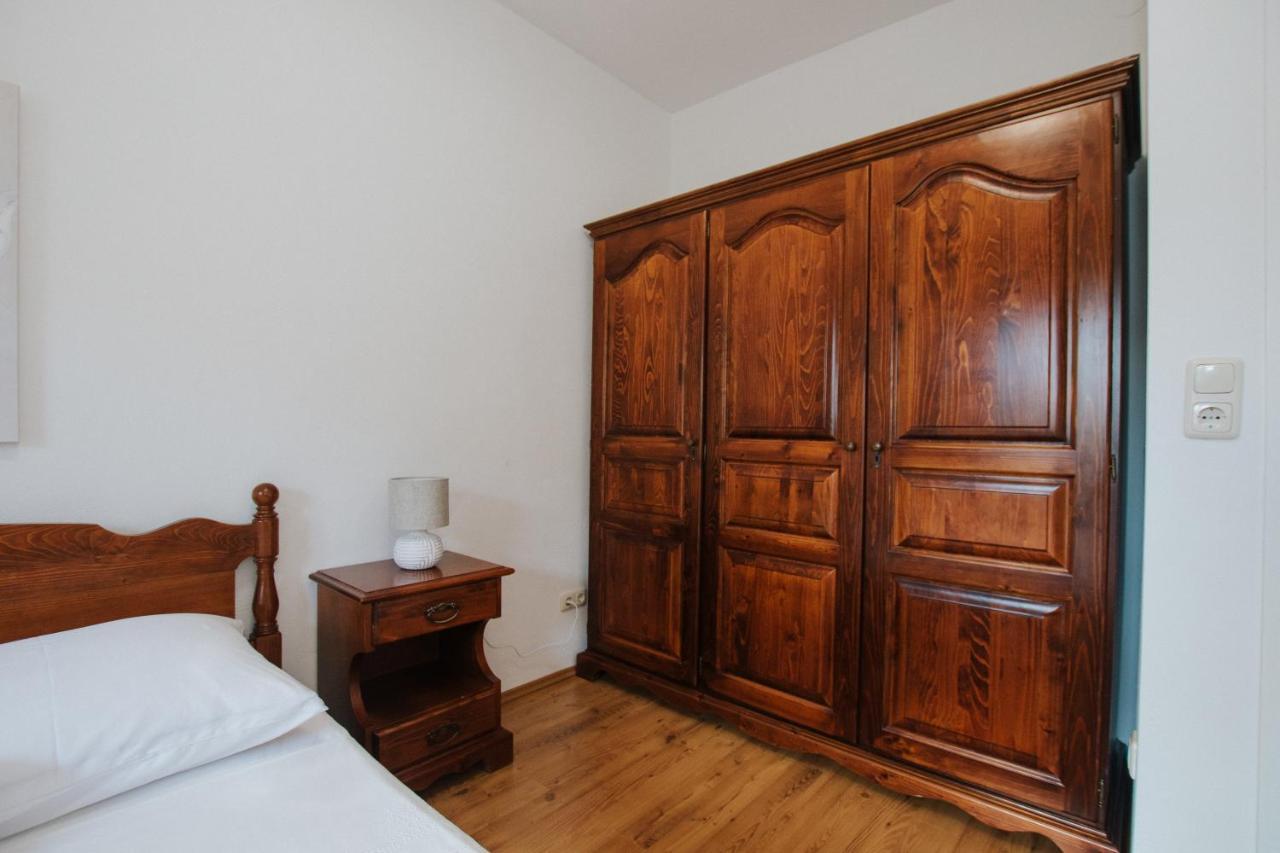 Apartment Deni Солин Екстер'єр фото