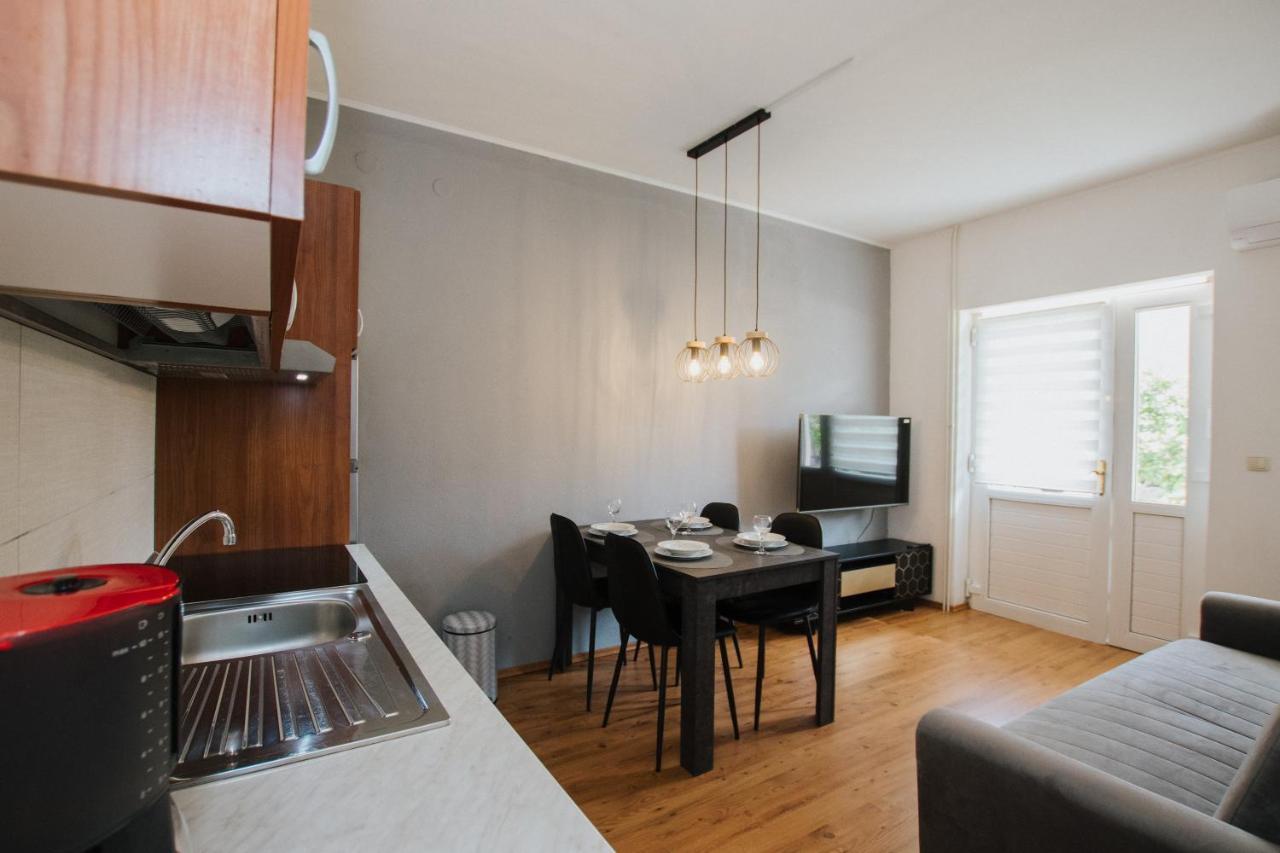 Apartment Deni Солин Екстер'єр фото